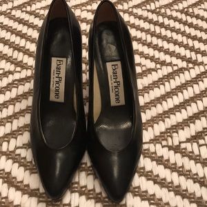Evan Picone black heels